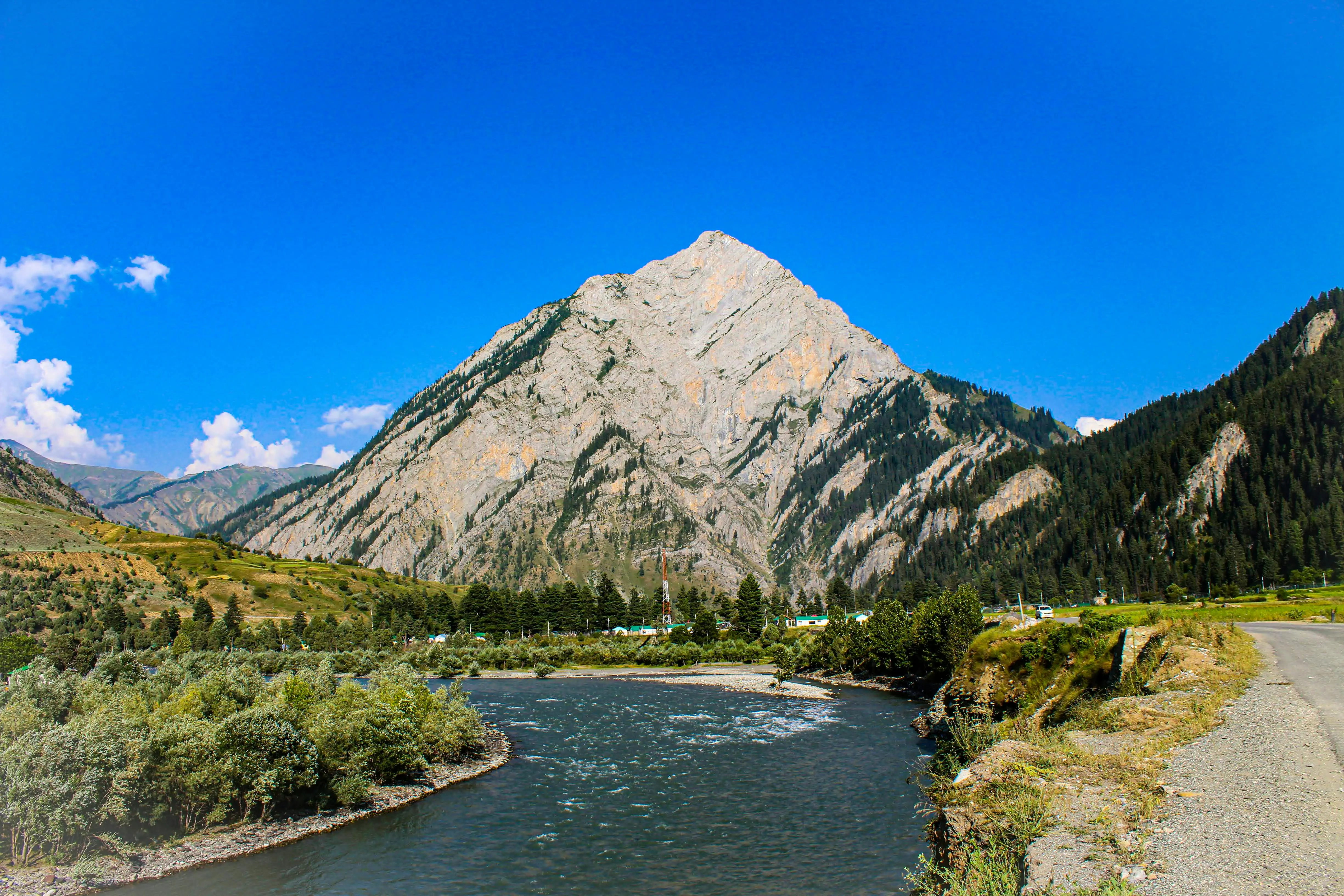Habba Khatoon Peak